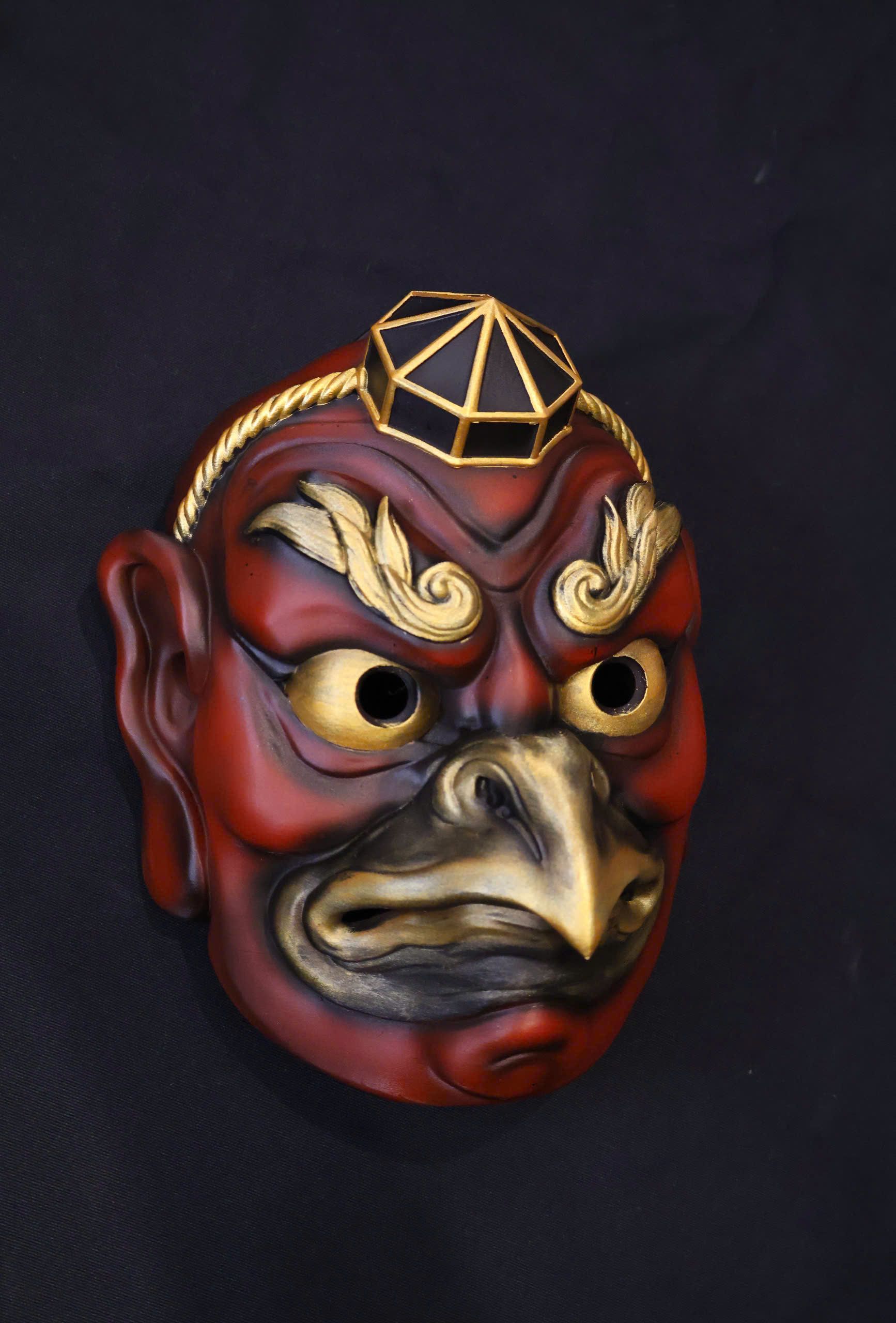 karasu tengu mask